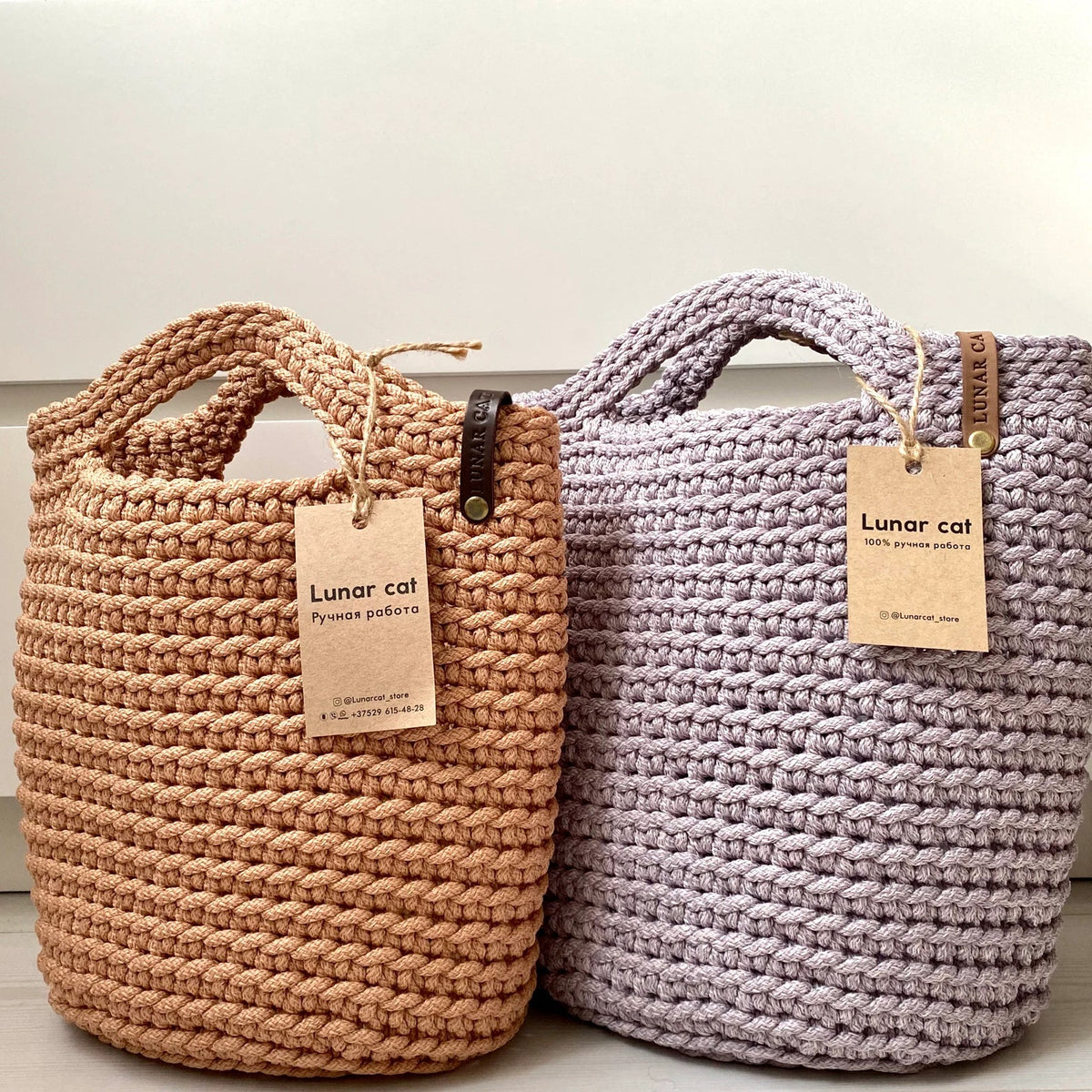 Modern crochet tote bag as a PDF crochet pattern, finished example