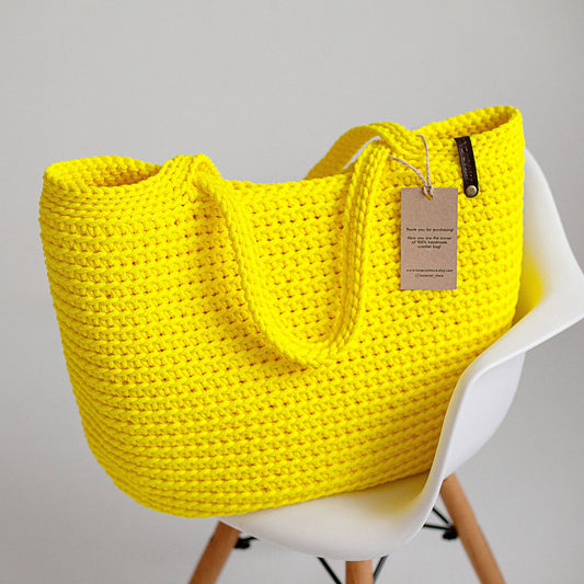 Finished XXL crochet tote bag made from the PDF pattern