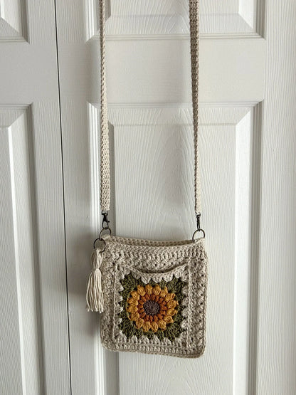 Sunflower granny square crossbody bag, finished example