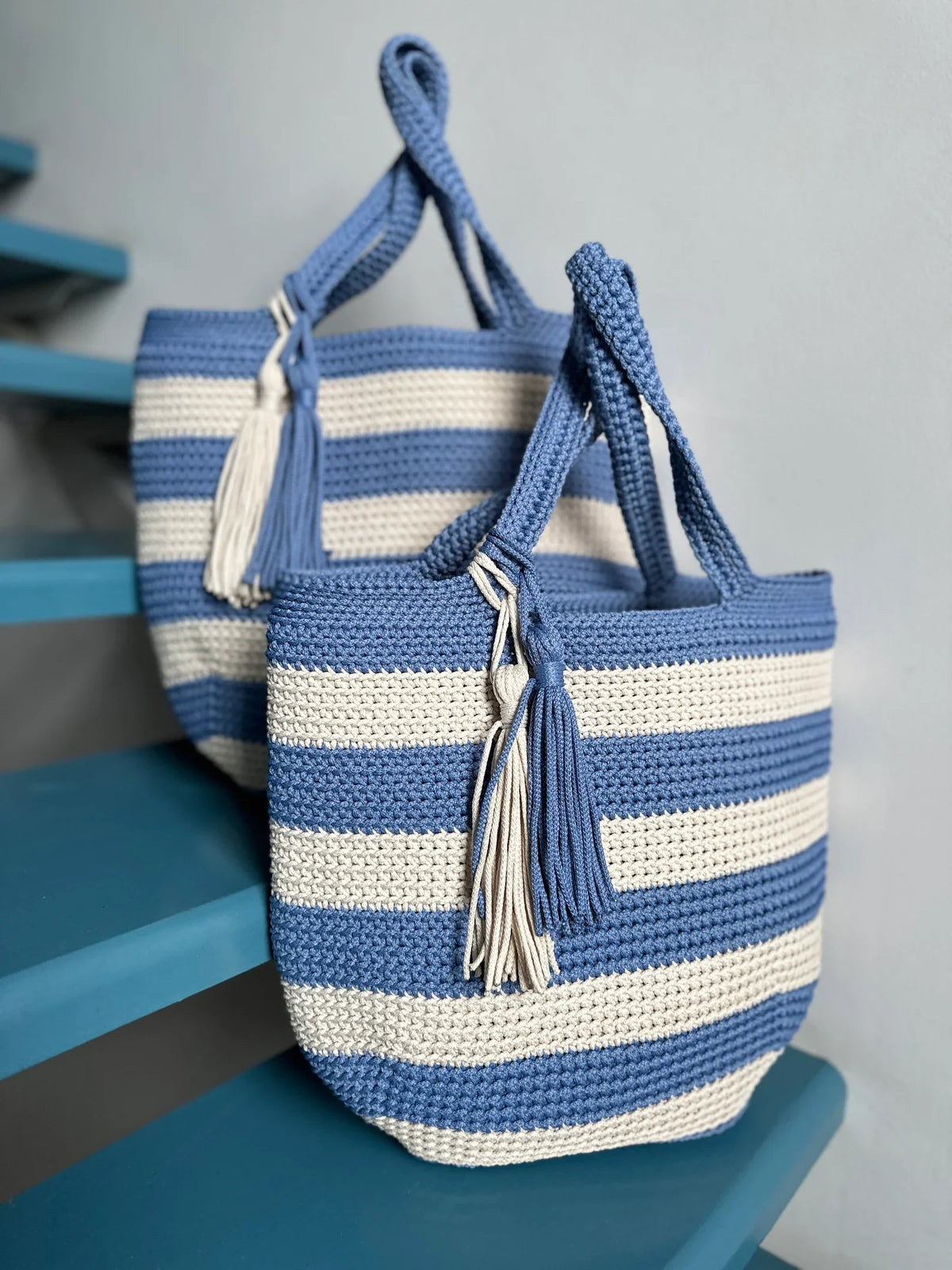 Finished Hampton style crochet tote bag from the front